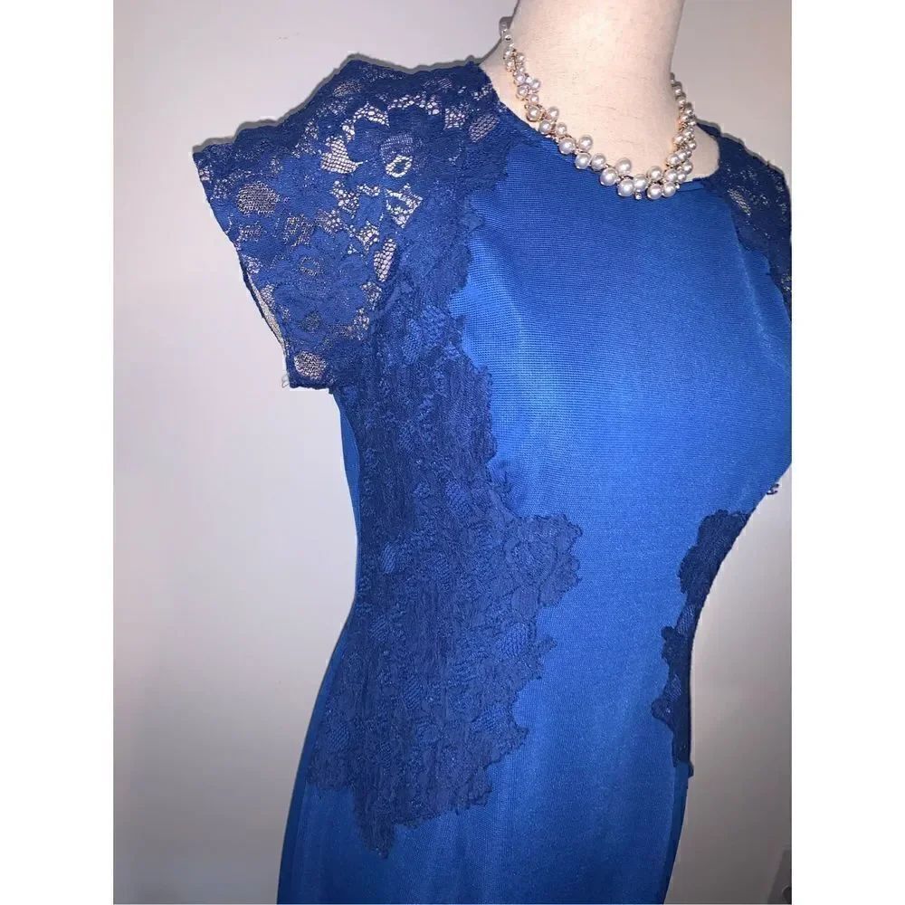 Andrianna papell size 8 dress lace blue